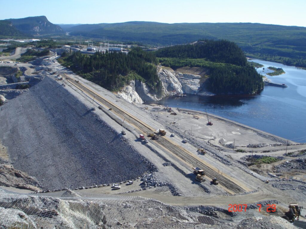 Hydro-Québec - Rivière Péribonka (Barrage)